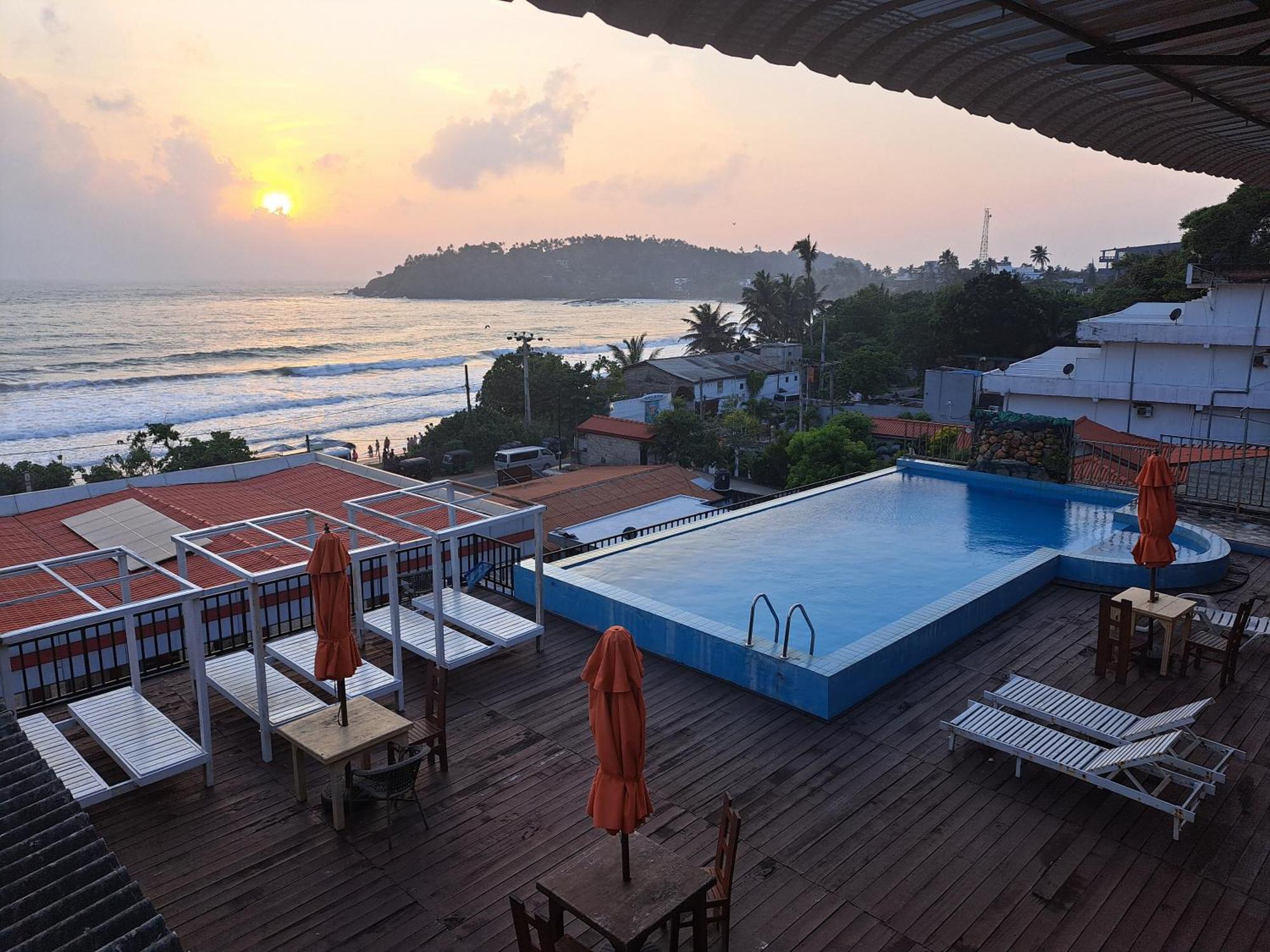 One World Mirissa Hotel Quarto foto
